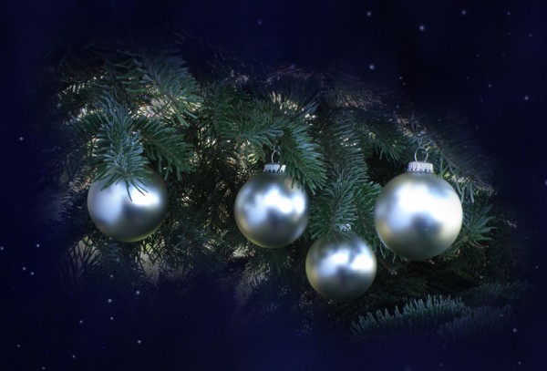 Julfest Weihnachtsbaum Kugeln heidnischer Brauch Kugel antik silber Julfeier