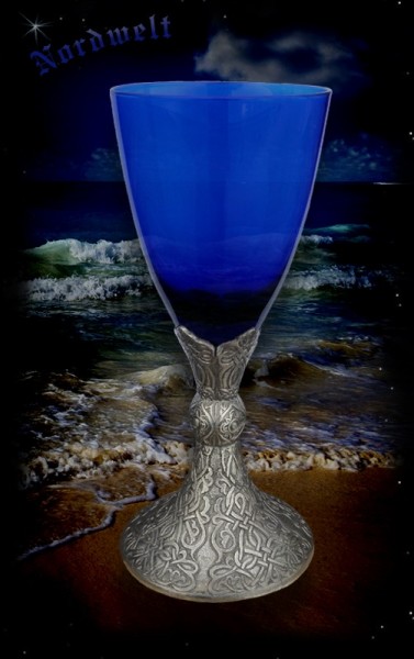 Kelch mit keltischem Muster Kelten Glaskelche Gläser keltische Ornamente blaues Trinkglas